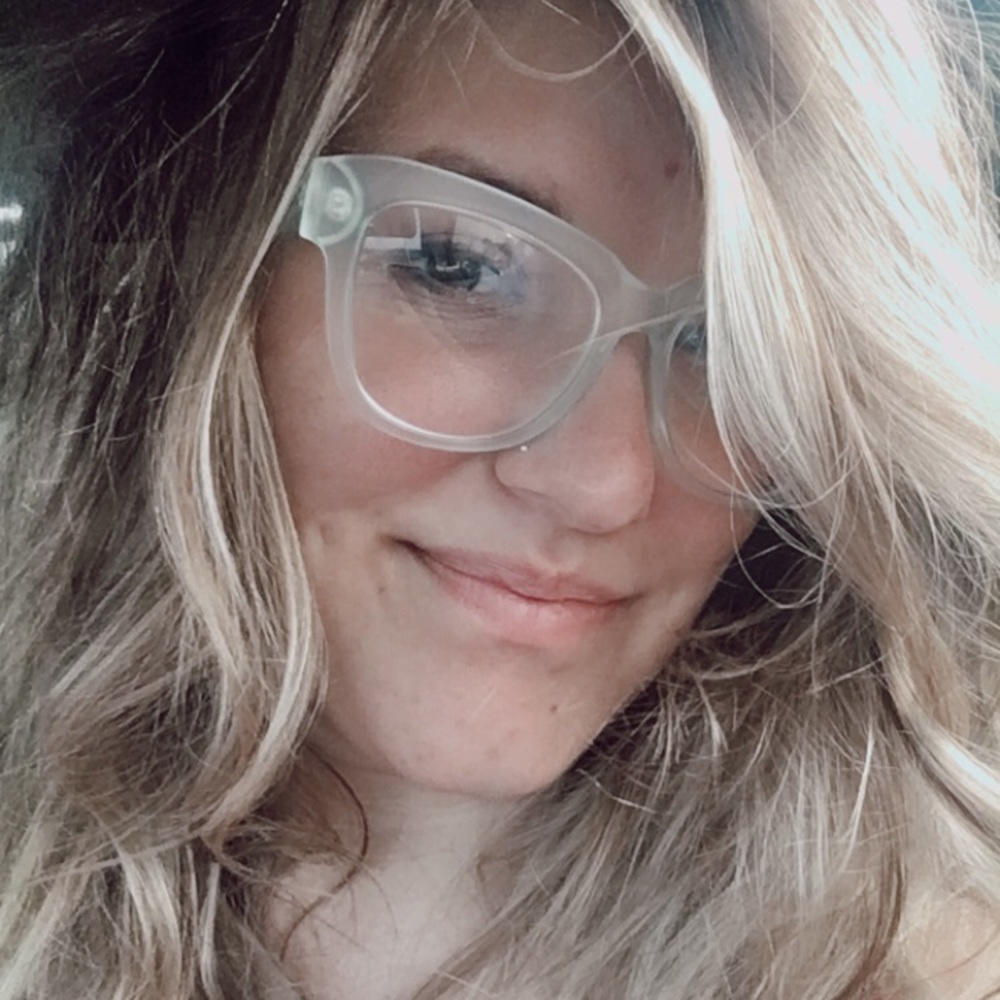 Meet your Posher, Courtney